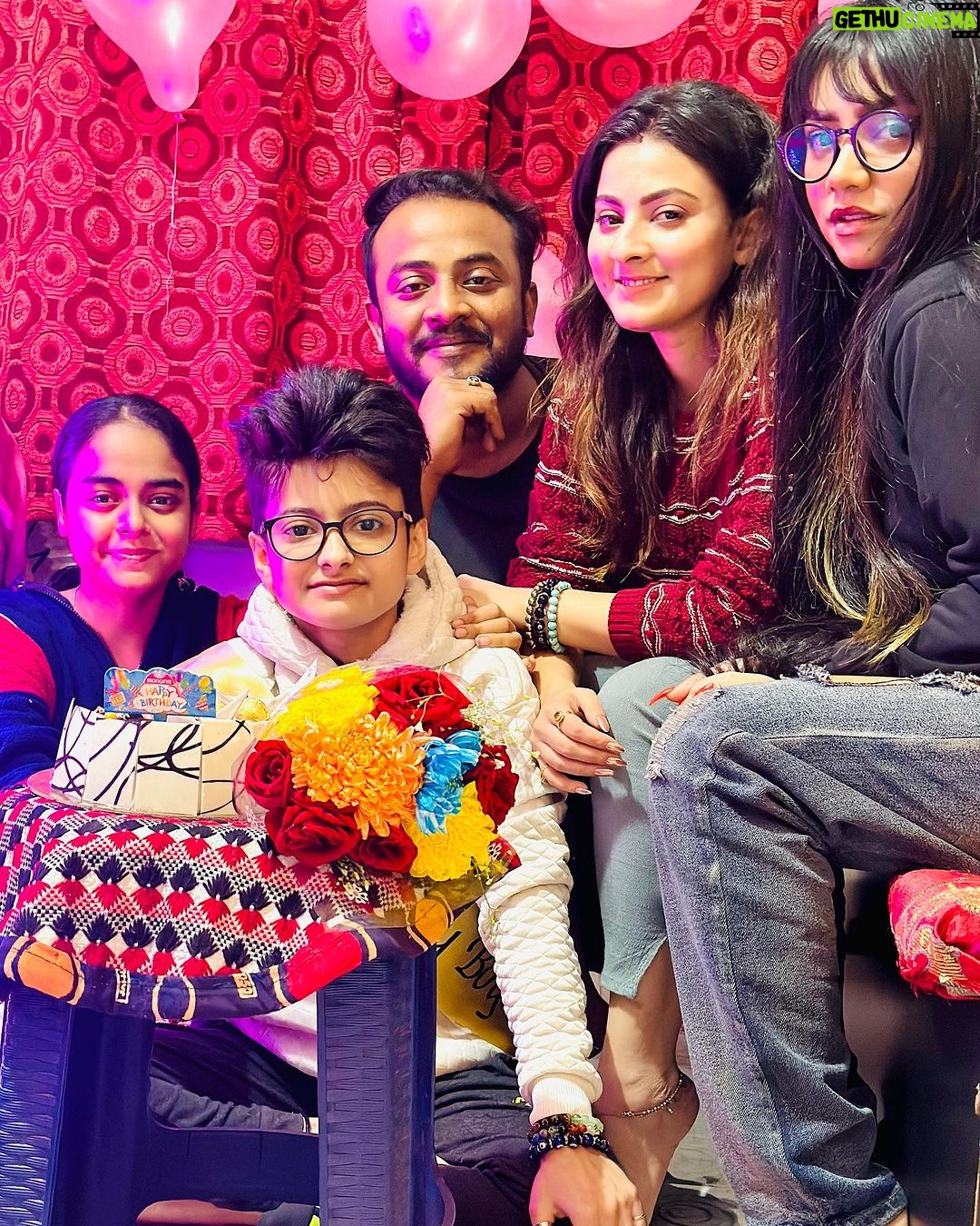 Nabanita Malakar Instagram - Happy birthday Love..🎂❤️ Words are not enough to describe my feelings for you.. you’re not my sister, you’re another part of me.. May God help you achieve everything you need.. Happy Birthday once again Bunu.. ❤️❤️❤️❤️❤️🧿🧿🧿🧿🧿 #birthday #possitivevibes #love #happiness #family #instagram #instagood #instadaily #nabanitamalakar #nabanitamalakar09 #nabanitamalakarofficial #nabanitamalakardoyel