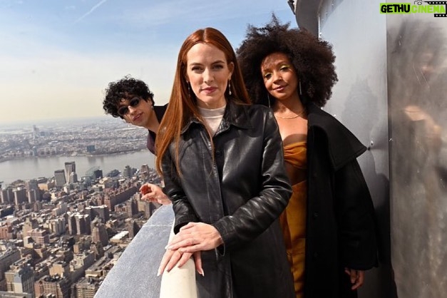 Nabiyah Be Instagram - Thoughts that go through my mind: 1) highest point in the western hemisphere 2) cherish the relationships life presents you with 3) 3 DAYS TILL DJTAS! Empire State Building