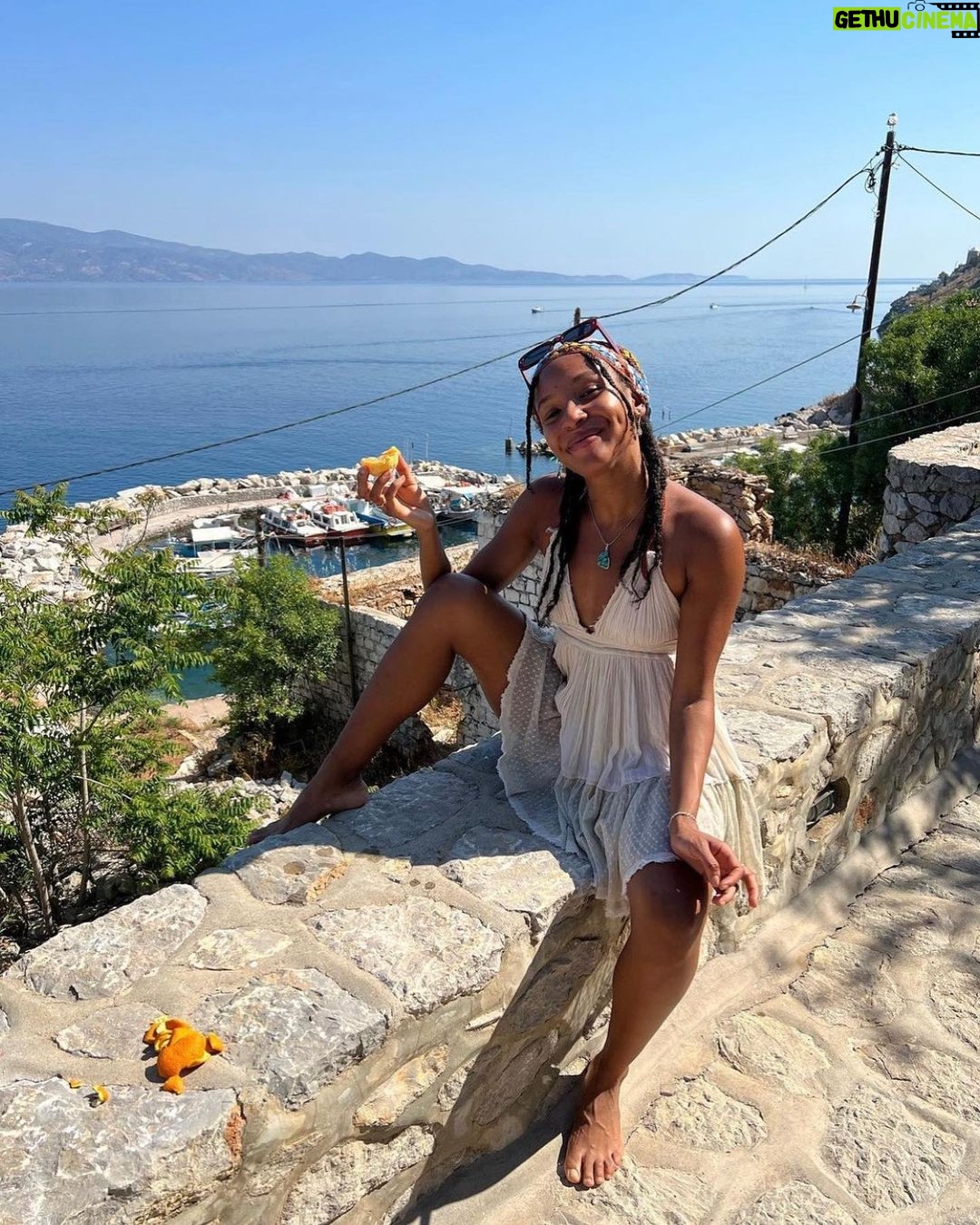 Nabiyah Be Instagram - φασόλι, σκληρή δουλειά, αγάπη, φασόλι, περιπέτεια, μπακλαβάς, δουλειά, φασόλι Greece