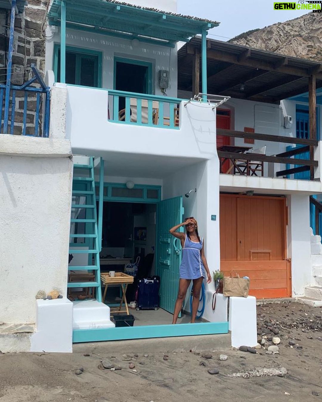 Nabiyah Be Instagram - φασόλι, σκληρή δουλειά, αγάπη, φασόλι, περιπέτεια, μπακλαβάς, δουλειά, φασόλι Greece