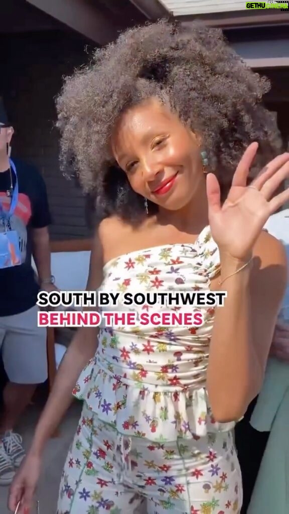 Nabiyah Be Instagram - Me and the @daisyjonesandthesix gang hit SXSW this weekend! We got to see some lovely covers of the band’s music and showed a little sneak peak of Simone’s disco club scenes coming up this Thursday on episode 7. Check it out! #daisyjonesandthesix #simonejackson
