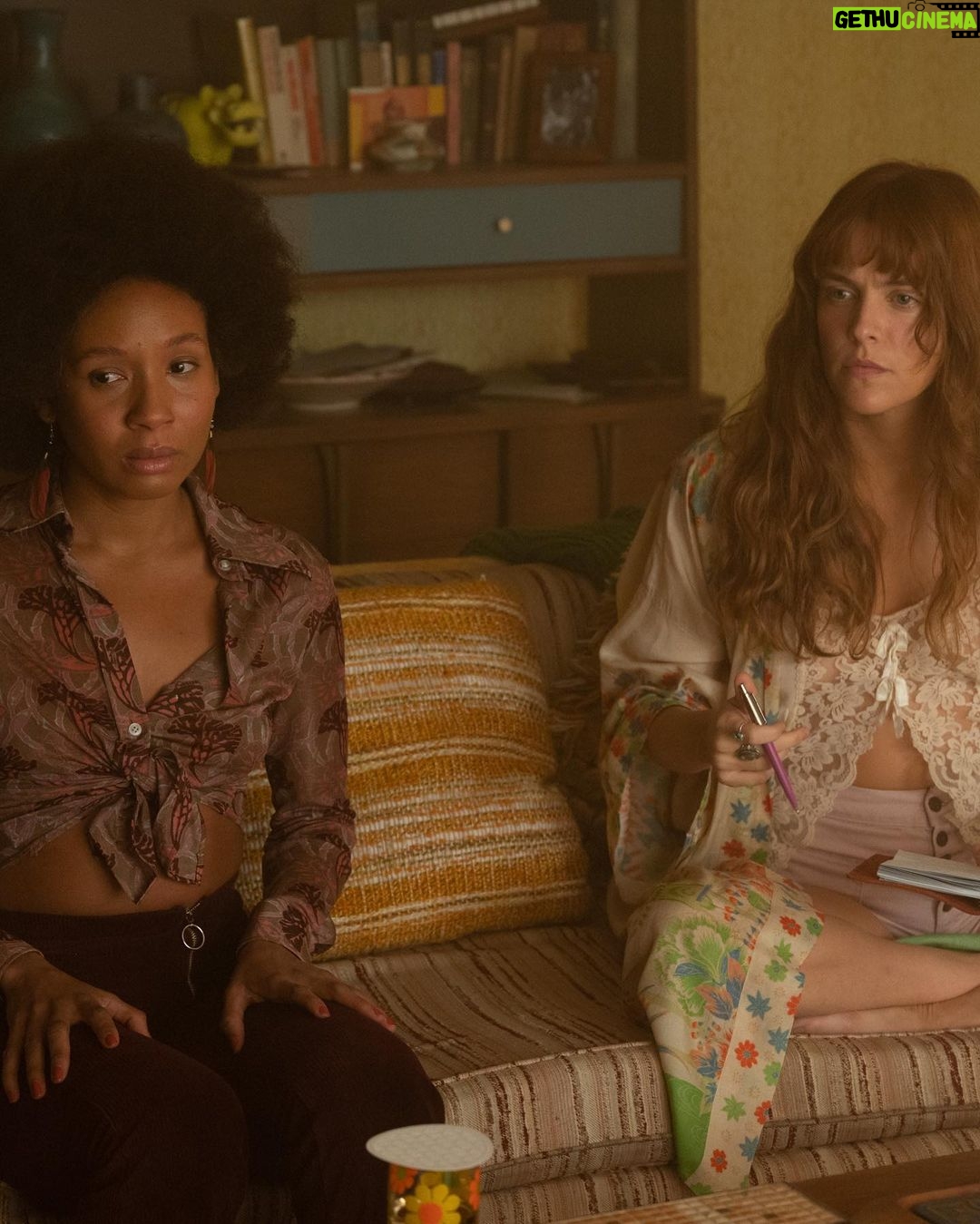 Nabiyah Be Instagram - Episodes 4,5 and 6 out now! @daisyjonesandthesix on @primevideo 📸: @ltstillpix