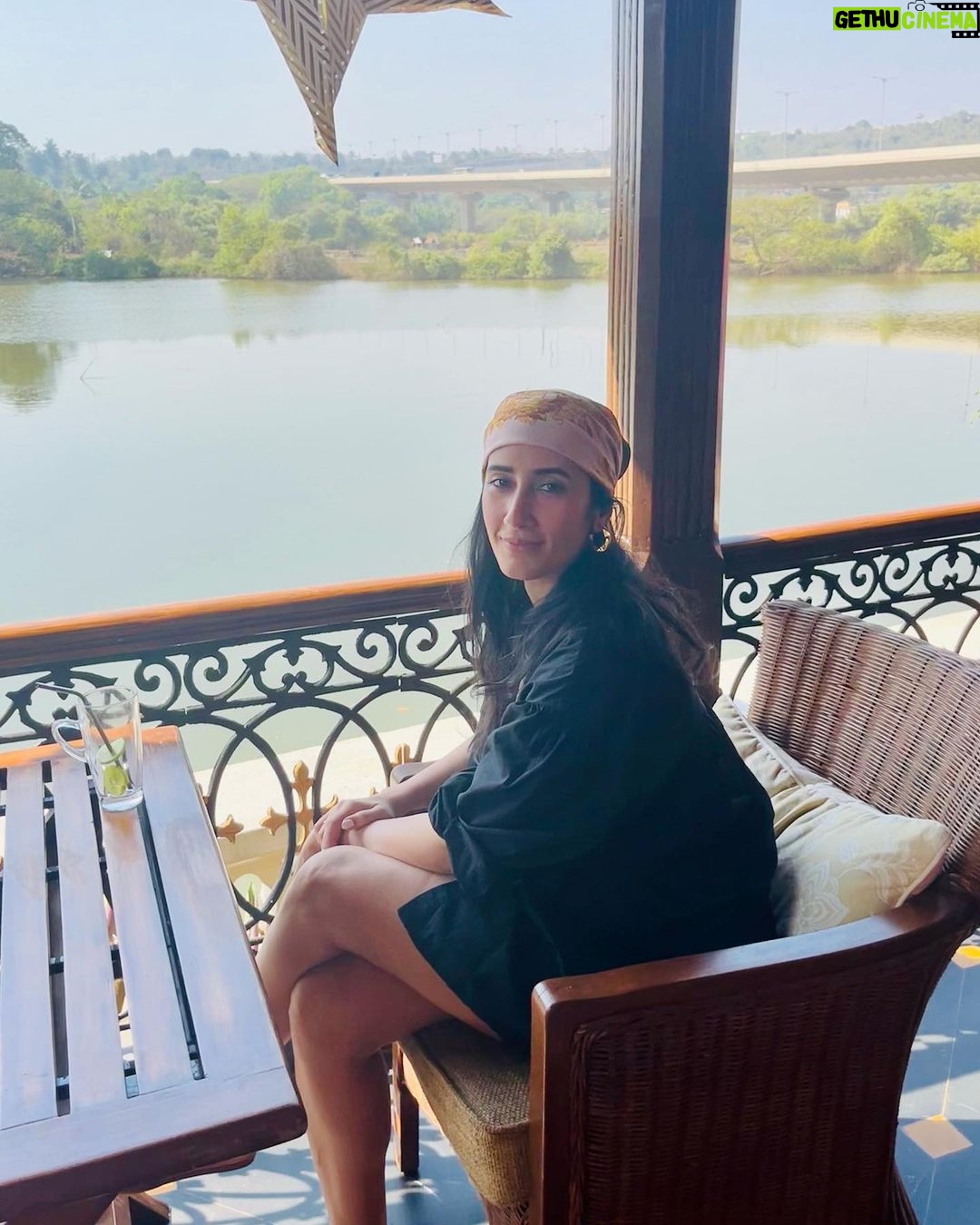 Namita Dubey Instagram - Clearly besotted with moments where I am obstructing great views with even greater elan 🤌🏻