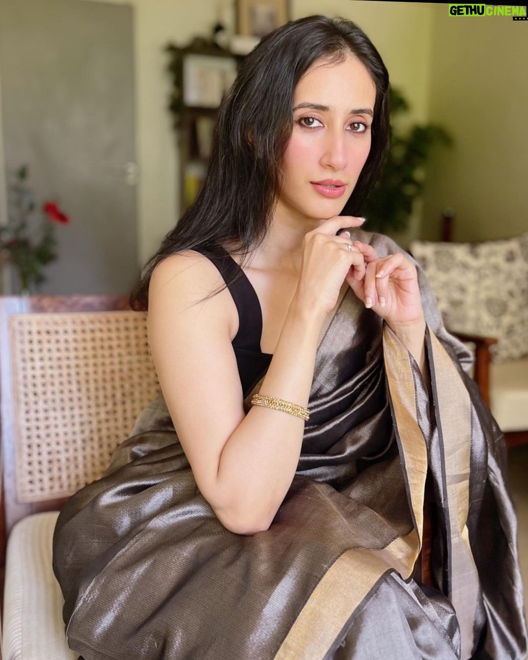Namita Dubey - 32.1K Likes - All kinds of discussion are hereby decimated because mummy’s saree >>>>🫶🥹