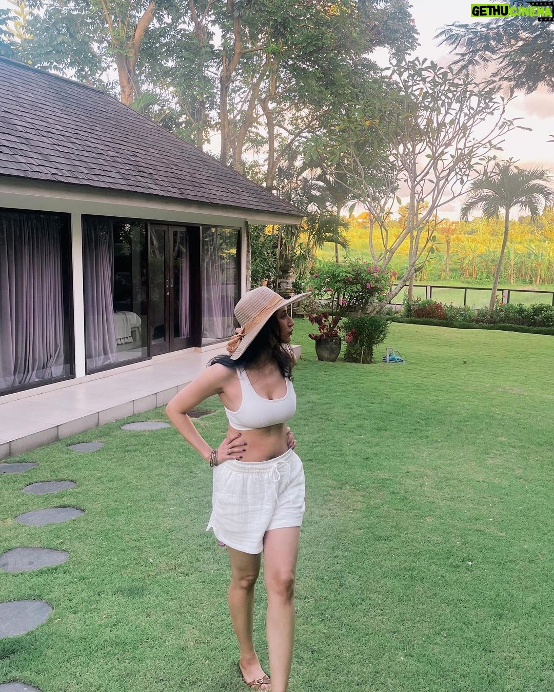 Namita Dubey - 34.2K Likes - A walking embodiment of imperfections against a perfectly cascading tropical bloom 🌴🌴🌴