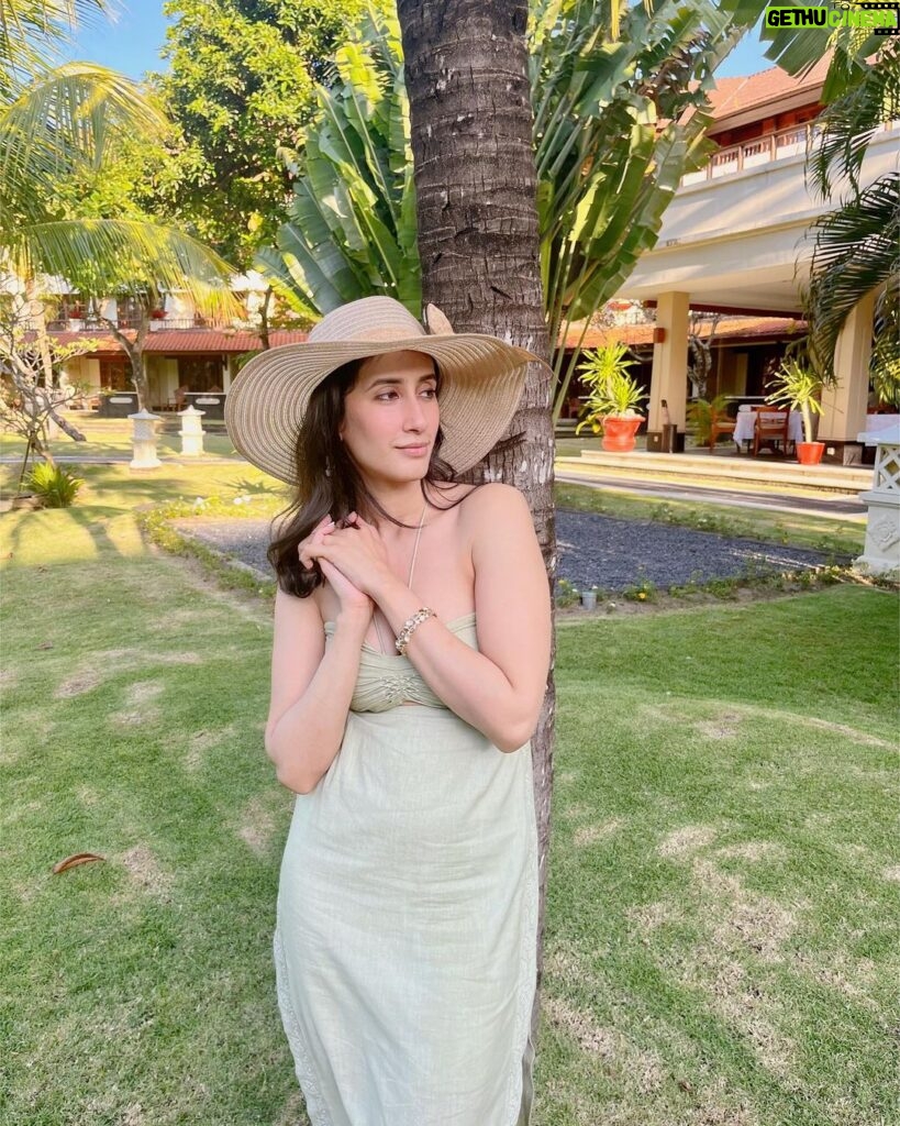 Namita Dubey Instagram - The Tropics have ushered a new era of me in Hats. Outfit: @therightcut 🌴🌴🌴 @_runwaymedia