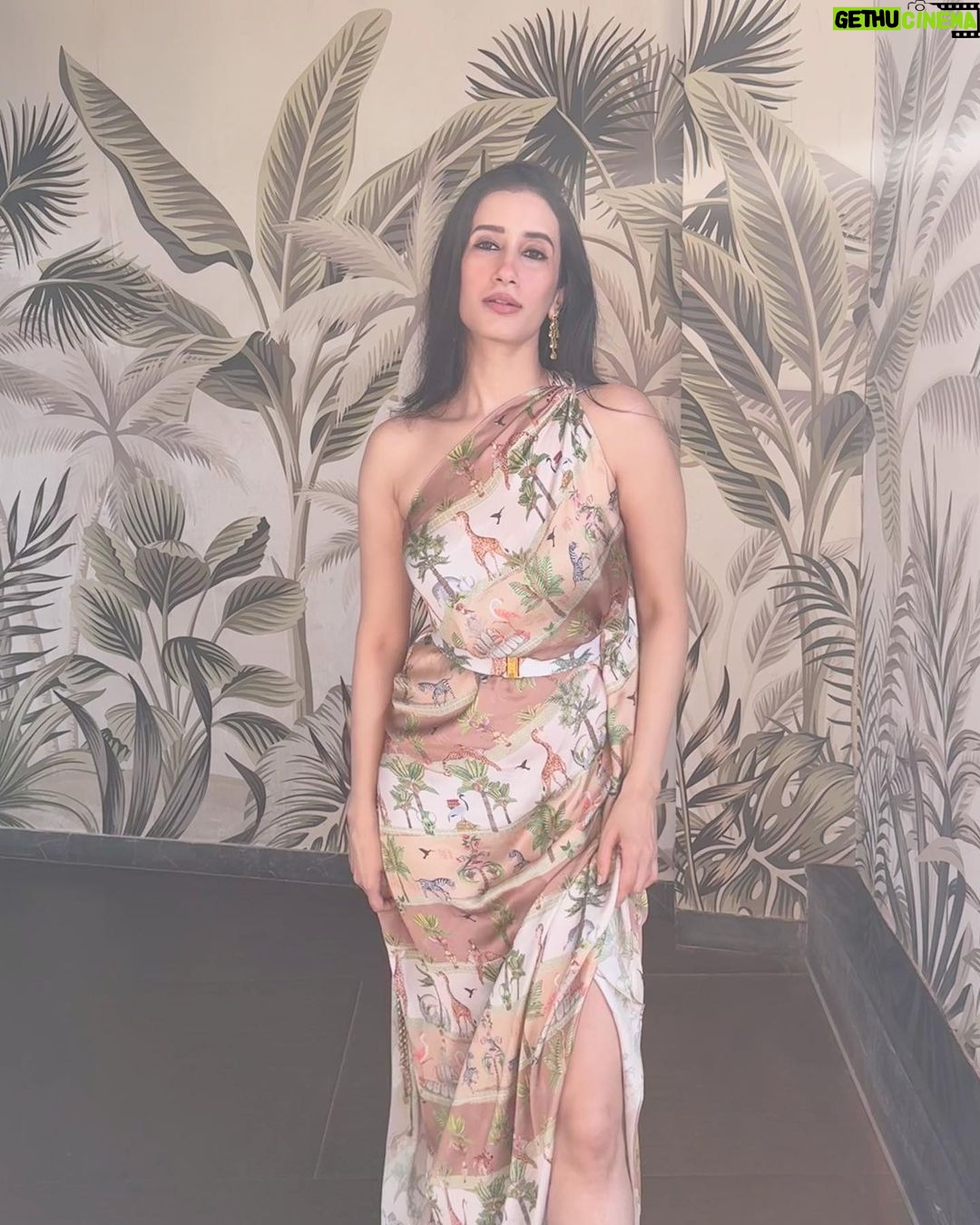 Namita Dubey - 34.8K Likes - I could get used to this Susegad concept of living- a snug Goa terminology which I picked up during my stay at @thewestingoa ——being taken care of is actually the best form indulgence.
Though in these photographs I have just hijacked all the pretty corners whilst strolling around 😍
Location: @thewestingoa
PR: @studio.shibui
Outfit: @tizzi.official