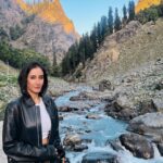 Namita Dubey Instagram - Every joyous occasion now leaves me a bit depleted and slightly grief stricken. It’s over already and the moment is lost in the annals of my personal history of life. Ab Nahi aayega phir. Some term this as “hiraeth”- but maybe it’s just the realisation of a cursory life slipping slowly into oblivion 🥲