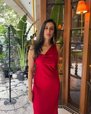 Namita Dubey Instagram - That birthday of life where I’m right at the fulcrum of growing maturity+existential crisis in equal measures. Funny, interesting, pointless and a whirlwind- life is good. 
A stray realisation is that 🧿🧿🧿 is the best emoji for all of us. (I did mention maturity at the outset)

Thank you for all the birthday love errbody 🤍