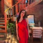 Namita Dubey Instagram - That birthday of life where I’m right at the fulcrum of growing maturity+existential crisis in equal measures. Funny, interesting, pointless and a whirlwind- life is good. A stray realisation is that 🧿🧿🧿 is the best emoji for all of us. (I did mention maturity at the outset) Thank you for all the birthday love errbody 🤍