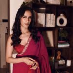 Namita Dubey Instagram - Engineering chance encounters with Dhairya, in the world of Aspirants 🫶 Photos: @pehelaggarwal Makeup Artist: @niyati_kothari Hair: @pratikshamuchandikar Stylist: @shefalideora_ Saree: @dhruvipanchallabel Jewellery: @labelpoojarohra