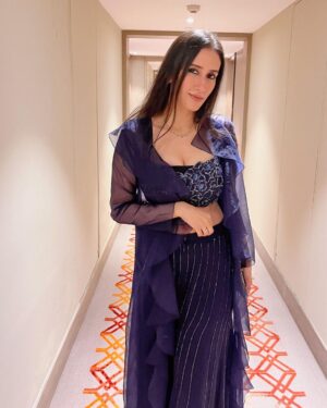 Namita Dubey Instagram - Still committed to the Mauja hi Mauja era of my life on celebratory days.

This jalpari-ish outfit by @sohabyharleenandsona 🧜‍♀️
Photos @pranavb26 :)