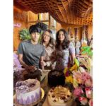 Namrata Shirodkar Instagram – A day out with the ladies, brunching in style, and wishing @iamsswathi the happiest of birthdays and lots of love! 🩷🌸🥳 

@sudhareddy.official @deeptireddyofficial 
@parvathi_reddy_nukalapati_ @dkshruti
