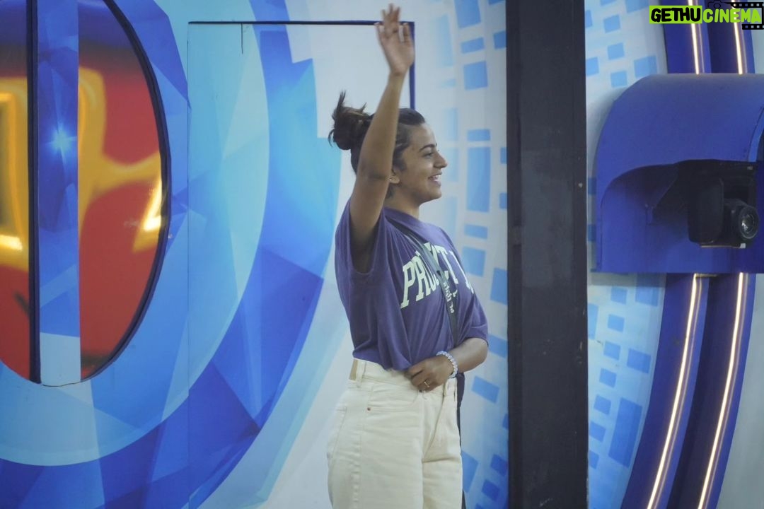 Namratha Gowda Instagram - Captain Namratha in the Bigg Boss House 😍 Finally the Captaincy room is opened after a long break !! Congratulations again Nammu❤️🪬🧿 @colorskannadaofficial @officialjiocinema #bbk10 #biggboss #season10 #colorskannada #jiocinema #namarathagowda #relentkreationz
