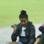 Namratha Gowda Instagram - Inspite of her team leader demotivaing & keeping her away from the Captaincy task, She did her best in yesterday's task by supporting the team!! This is true sportsmenship!! @colorskannadaofficial @officialjiocinema #bbk10 #biggboss #season10 #colorskannada #jiocinema #namarathagowda #relentkreationz