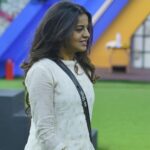 Namratha Gowda Instagram - Pure Bliss 🤍 @colorskannadaofficial @officialjiocinema #bbk10 #biggboss #season10 #colorskannada #jiocinema #relentkreationz #namarathagowda