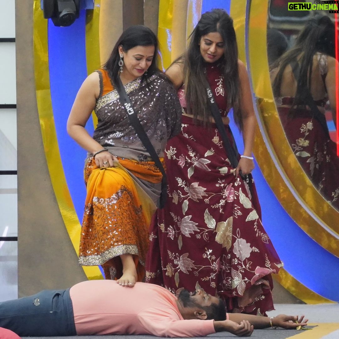 Namratha Gowda Instagram - Nammu slaying the style game like a queen π @colorskannadaofficial @officialjiocinema Outfit: @sck_designer_studio Styling: @likitha_suresh_ #bbk10 #biggboss #season10 #colorskannada #jiocinema #namarathagowda #nammu #relentkreationz