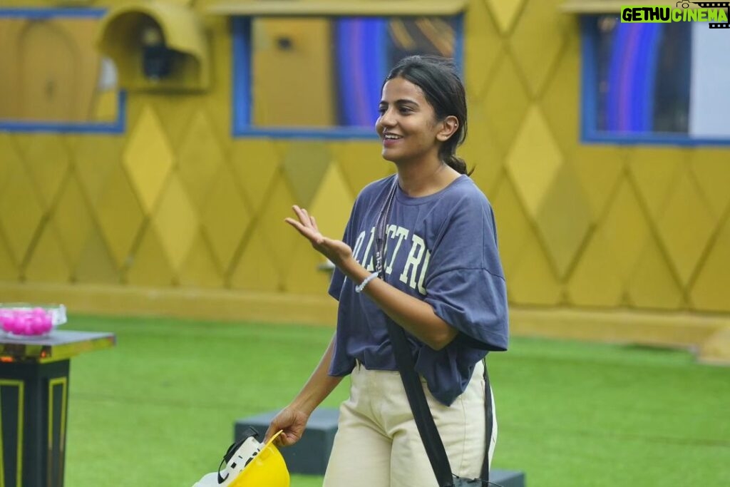 Namratha Gowda Instagram - Captain Namratha in the Bigg Boss House 😍 Finally the Captaincy room is opened after a long break !! Congratulations again Nammu❤️🪬🧿 @colorskannadaofficial @officialjiocinema #bbk10 #biggboss #season10 #colorskannada #jiocinema #namarathagowda #relentkreationz