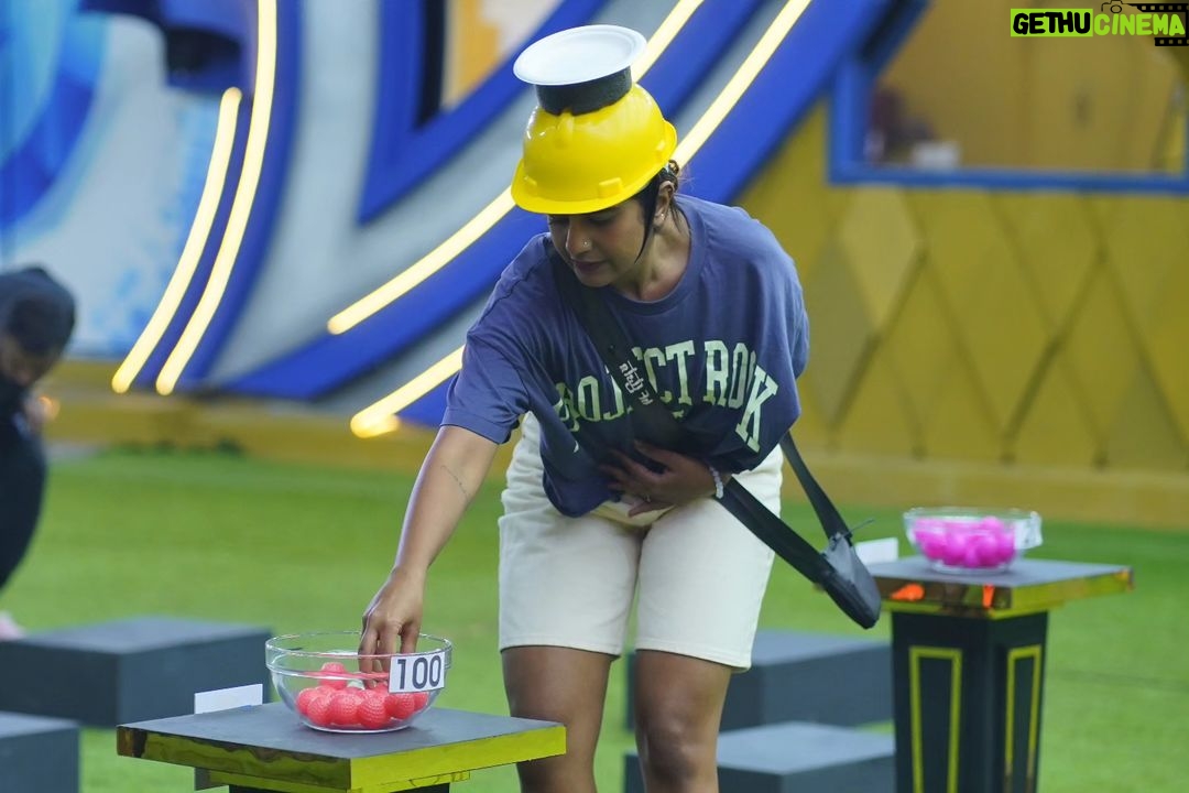 Namratha Gowda Instagram - Captain Namratha in the Bigg Boss House 😍 Finally the Captaincy room is opened after a long break !! Congratulations again Nammu❤️🪬🧿 @colorskannadaofficial @officialjiocinema #bbk10 #biggboss #season10 #colorskannada #jiocinema #namarathagowda #relentkreationz