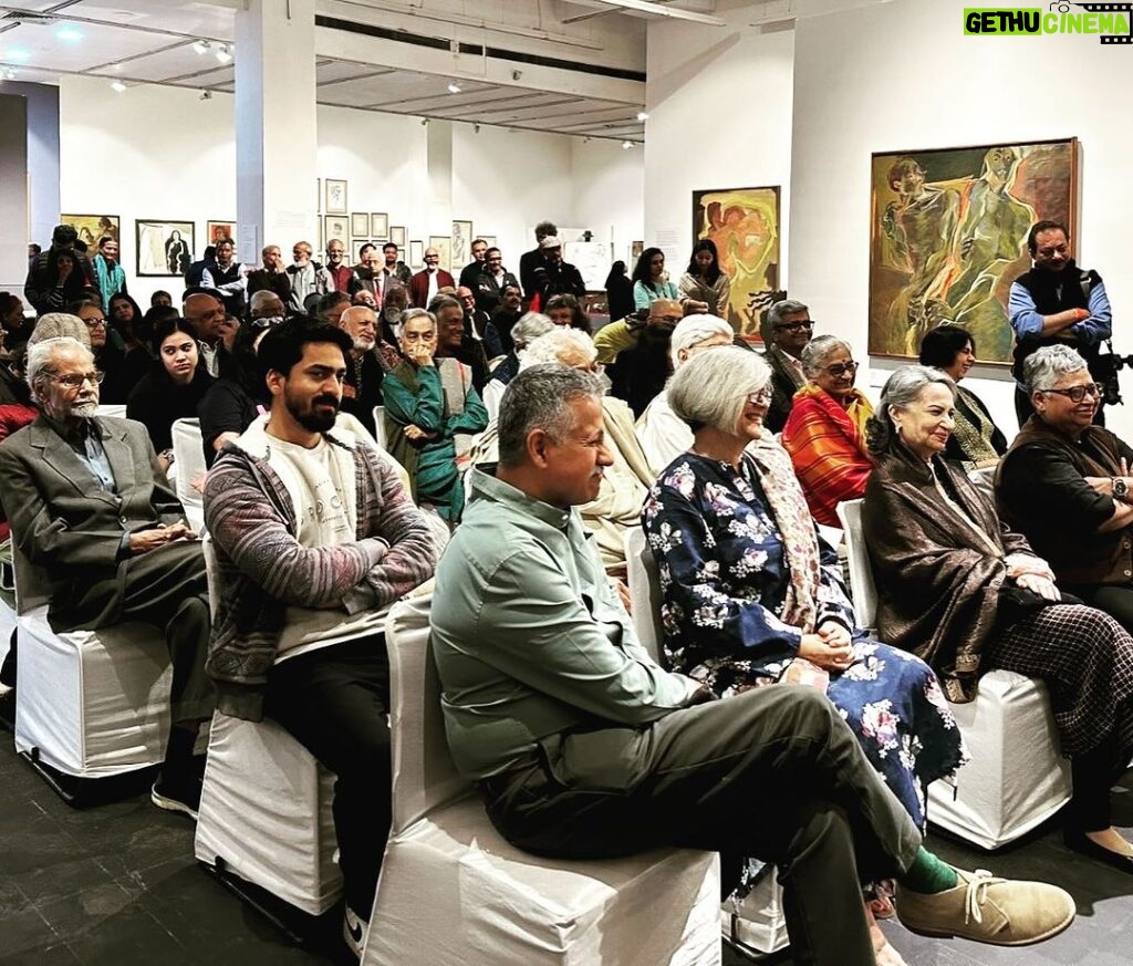 Nandita Das Instagram - What a lovely evening it was! A discerning and diverse audience came for the book launch of my father’s retrospective show. I edited it and my brother, Siddhartha and I designed it together. What a challenge and privilege it was! My father’s student, Uchiyama, came all the way from Japan for the show! So heartwarming! Thank you @ngma_delhi for hosting the show till Jan 7th 2024 and to @raghurai.official @therajeevsethi #sharmilatagore #gopalkrishnagandhi and all the lovely people for coming on the evening of 2nd of Dec. It was also the artist’s birthday. This, we children planned! Here is a peek…