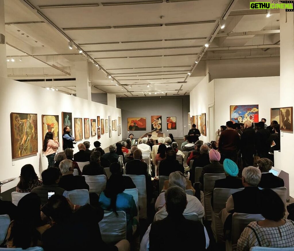 Nandita Das Instagram - What a lovely evening it was! A discerning and diverse audience came for the book launch of my father’s retrospective show. I edited it and my brother, Siddhartha and I designed it together. What a challenge and privilege it was! My father’s student, Uchiyama, came all the way from Japan for the show! So heartwarming! Thank you @ngma_delhi for hosting the show till Jan 7th 2024 and to @raghurai.official @therajeevsethi #sharmilatagore #gopalkrishnagandhi and all the lovely people for coming on the evening of 2nd of Dec. It was also the artist’s birthday. This, we children planned! Here is a peek…