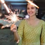 Nanditha Jennifer Instagram – Light of joy 🎇💥🎆
.
.
#sparking #smile #light #beautiful #diwali #instagram #instagood #blessed #thankyou #jesus