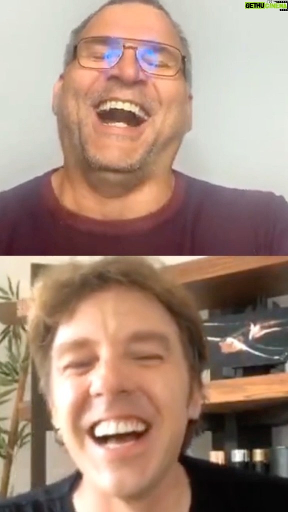 Nando Pradho Instagram - Melhores histórias em 9 minutos (No meio lembramos do Tumura!❤️) eu e @saulovasconcelos . . #teatromusical #misssaigon #ofantasmadaopera #musical #javert #lesmiserables #musicaltheatre #broadway