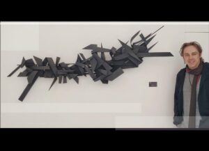 Nando Pradho Instagram - Minha primeira escultura exposta em uma galeria de arte em SP