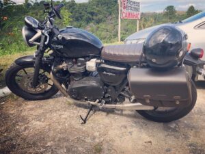 Nando Pradho Instagram - 🏍SP👉🏼SC 700km para visitar papys!! 😎 Triumph Street Twin