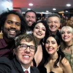 Nando Pradho Instagram - @once_omusical no @premiobibiferreira 🧡 Teatro Santander