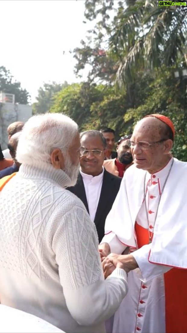 Narendra Modi Instagram - Merry Christmas.. It was an honour to host eminent members of the Christian community at my residence today.