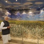 Narendra Modi Instagram - Fascinating Robotics Gallery at Gujarat Science City. Don’t miss the picture of the Robot serving us tea as well!