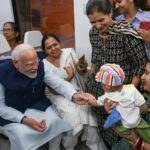 Narendra Modi Instagram - A Metro journey made even more special by these amazing co-passengers!