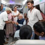 Narendra Modi Instagram – A Metro journey made even more special by these amazing co-passengers!