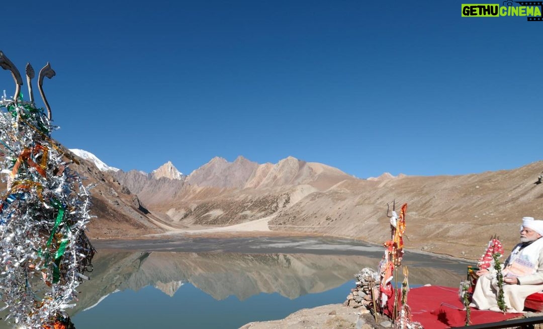 Narendra Modi Instagram - उत्तराखंड में पिथौरागढ़ के पवित्र पार्वती कुंड में दर्शन और पूजन से अभिभूत हूं। यहां से आदि कैलाश के दर्शन से भी मन आह्लादित है। प्रकृति की गोद में बसी अध्यात्म और संस्कृति की इस स्थली से अपने परिवारजनों के सुखमय जीवन की कामना की।
