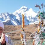 Narendra Modi Instagram - उत्तराखंड में पिथौरागढ़ के पवित्र पार्वती कुंड में दर्शन और पूजन से अभिभूत हूं। यहां से आदि कैलाश के दर्शन से भी मन आह्लादित है। प्रकृति की गोद में बसी अध्यात्म और संस्कृति की इस स्थली से अपने परिवारजनों के सुखमय जीवन की कामना की।