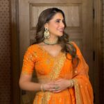 Nargis Fakhri Instagram - Wishing you a bright and joyful Diwali filled with love and light! May this Diwali bring prosperity and happiness to your life & your friends & family lives too!! God Bless ! 🪔🙏❤️ … Outfit - @swatiubroi Jewlery - @tyaanijewellery HMU - @riyasheth.makeuphair & the amazing @mahakbrahmawar who makes magic happen ! Plus can’t forget my @tb for photo credits LOL Mumbai, Maharashtra