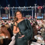 Nargis Fakhri Instagram - A spectacular evening @diafaofficial Thank you for the honor 🏆 . . . . . . . . . @solacelondon @etoilelaboutique @lamarquisejewellery Styling @leepakshiellawadi @aamirnaveedhair @iamgigiiiii Shot by @tb Manager @mahakbrahmawar Dubai