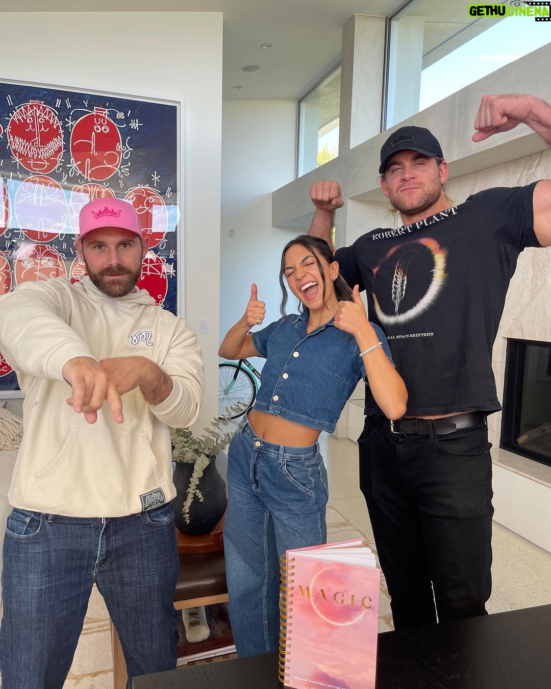Natalee Linez Instagram - Talked all things MAGIC and acting with @brockohurn & @wmeldman33 ⭐️☕️ listen to our conversation now over at @studio22podcast 👏🏽 West Hollywood, California