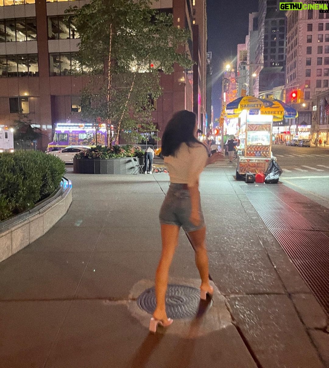 Natalee Linez - 2K Likes - On the hunt for lobster pasta 🍝