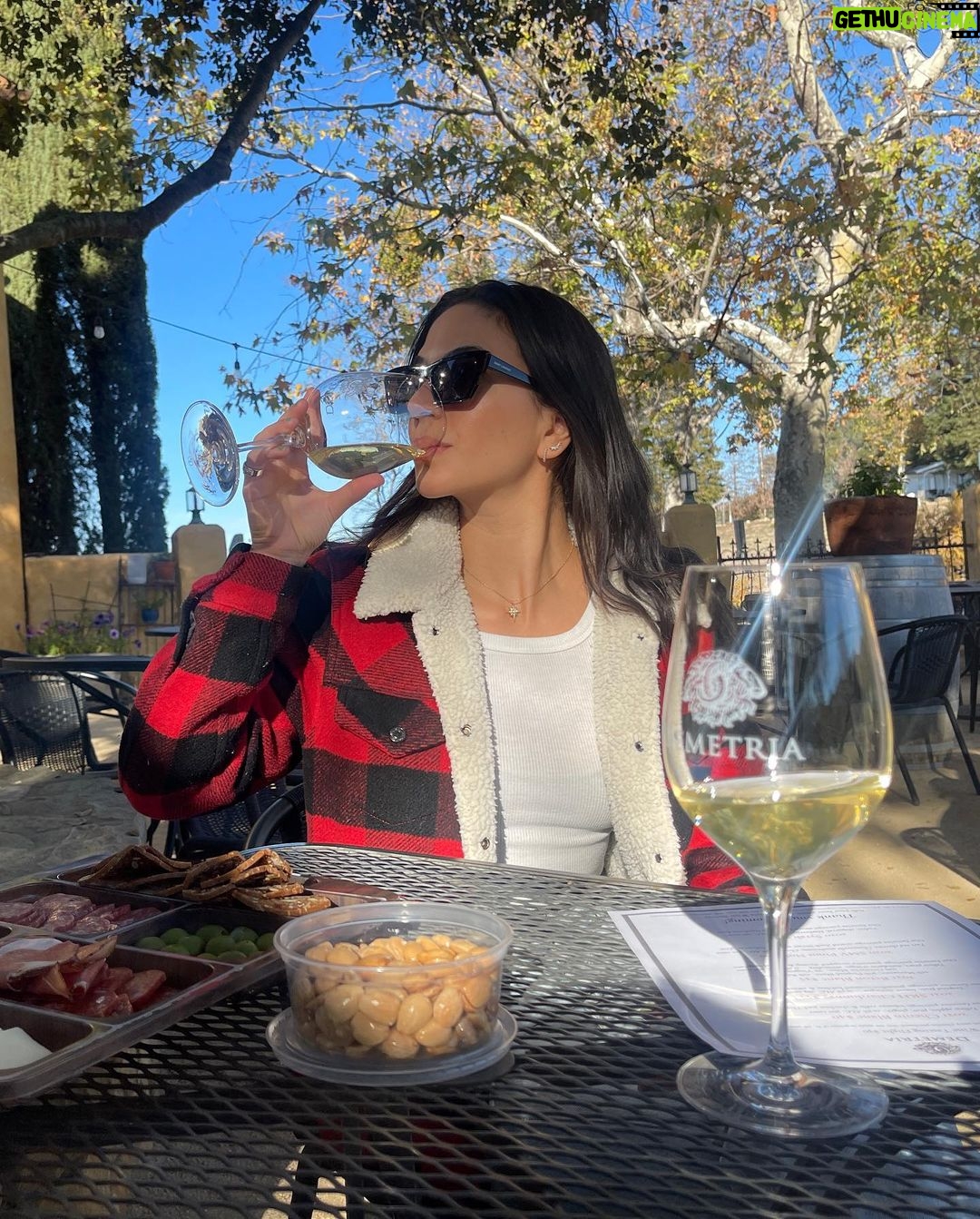 Natalee Linez Instagram - 5 seconds later I’m fastening myself to you with a stitch Santa Ynez, California