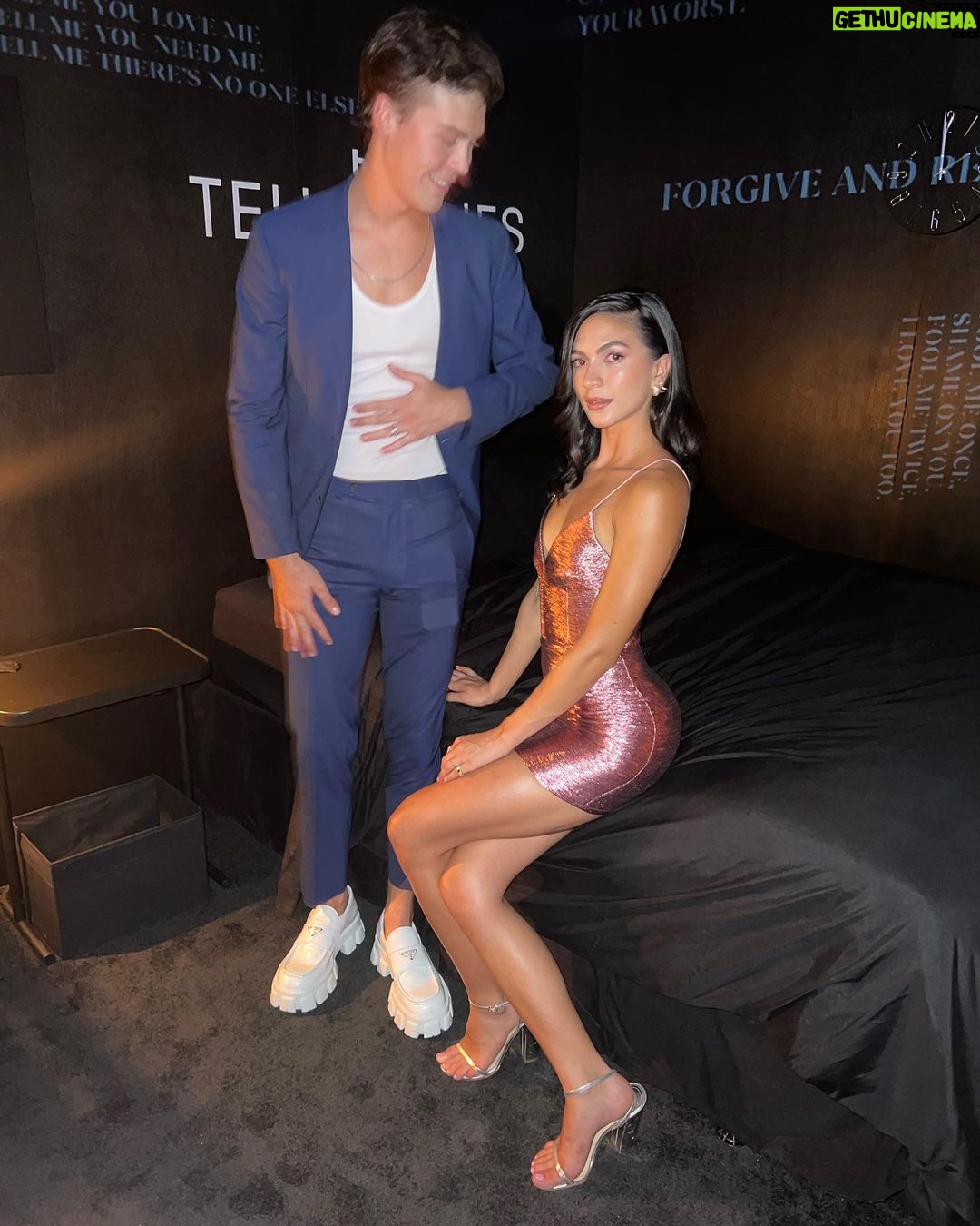 Natalee Linez - 2.8K Likes - last night was absolute magic ;)
@tellmelieshulu premiere
Styled by the amazing @sammyer
Dress is @alexperryofficial from @albrightfashionlibraryla
Makeup by @brenna_the_bee
Hair by @stizzyho #tellmelieshulu