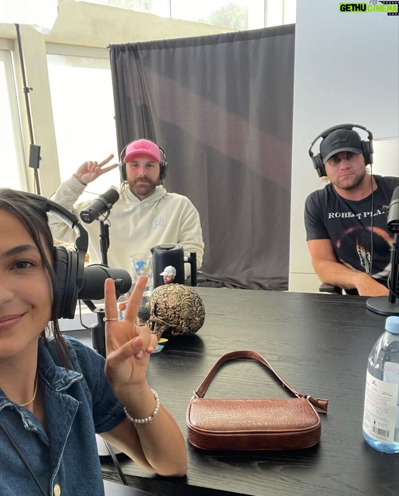 Natalee Linez Instagram - Talked all things MAGIC and acting with @brockohurn & @wmeldman33 ⭐️☕️ listen to our conversation now over at @studio22podcast 👏🏽 West Hollywood, California