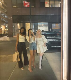 Natalee Linez Instagram - On the hunt for lobster pasta 🍝