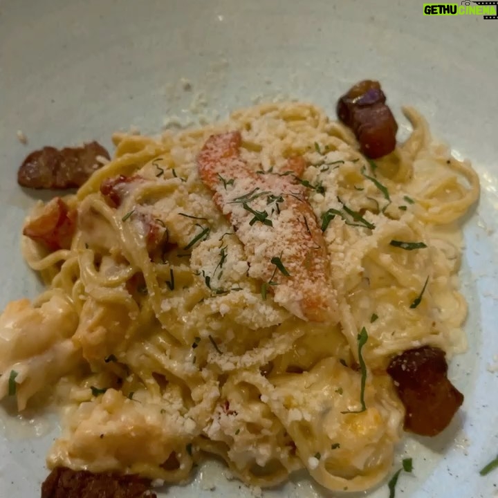 Natalee Linez - 2K Likes - On the hunt for lobster pasta š