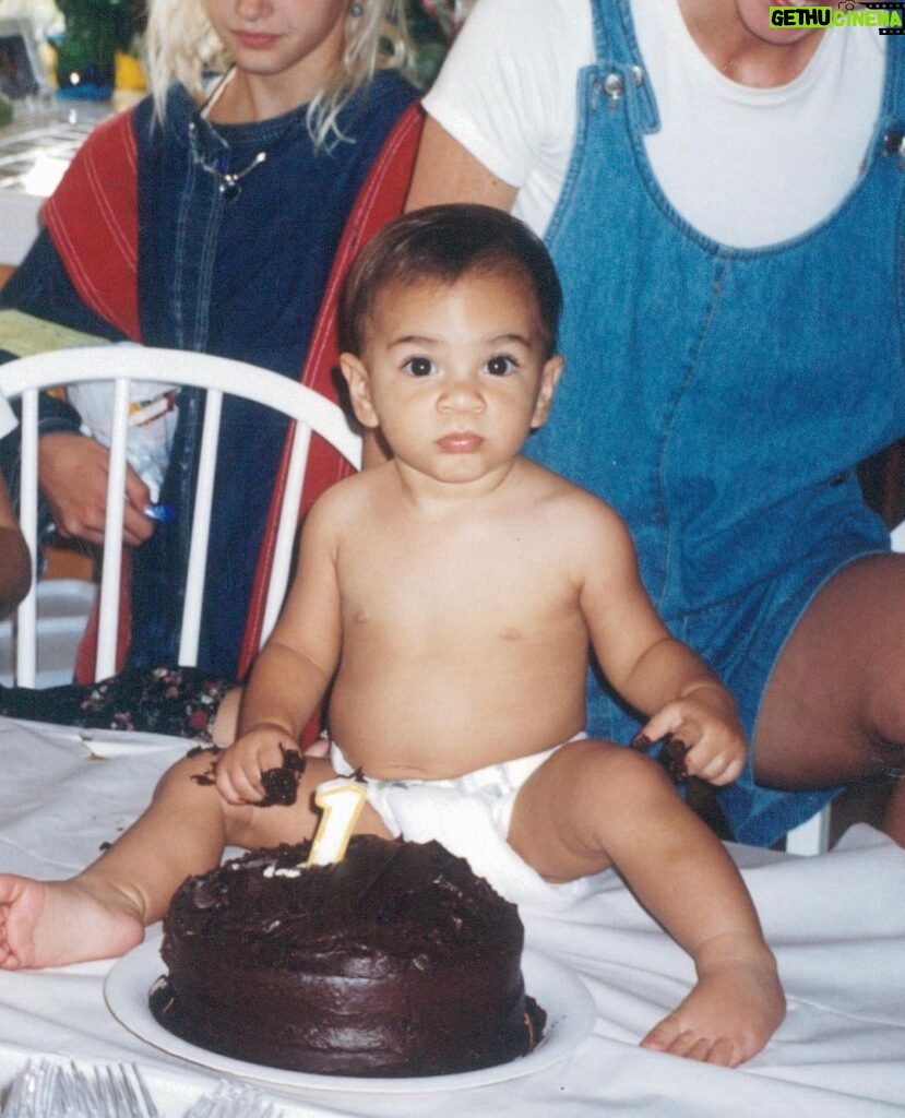 Natalee Linez Instagram - 🎂 29 years later and we still love cake!! I thought our taste buds were suppose to change every seven years🤣 Oh man if that little baby knew what this life had in store for her! So grateful 🧡🖤🎂✨ Los Angeles, California