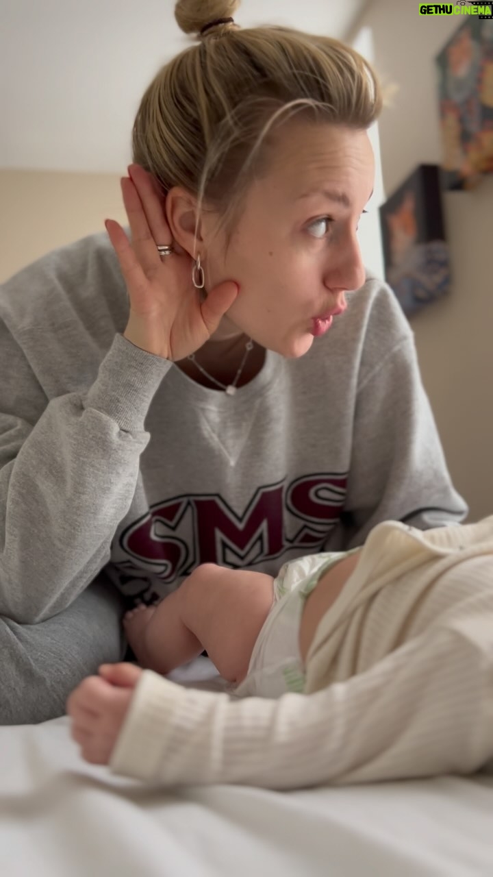 Natalia Germani Instagram - Ak vymieňate plienky vášmu mimi tak často, že vám z toho začalo harašiť, tak poďte do eko variatny, nech máme aspoň zopár dobrých bodov❤️ Na eko plienky MUUMI baby máme teraz zľavu cez @healthfactory.cz 16% do 21.1.2024. Ideš! ✨ #muumi #muumibaby #ekoplenky #muumibabyczsk