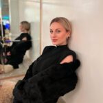Natalia Germani Instagram - #31 Moja každoročná januárová oslava dopadne vždy najviac nečakane. Vždy úplne inde a vždy najkrajšie. Plná smiechu, lásky a super nálady. A vždy s touto našou šialenou zostavou s príbehmi na 10 kníh. Milujem vás a hlavne Ďakujem❤️🙏🏻