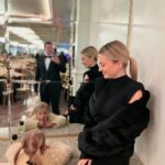 Natalia Germani Instagram - #31 Moja každoročná januárová oslava dopadne vždy najviac nečakane. Vždy úplne inde a vždy najkrajšie. Plná smiechu, lásky a super nálady. A vždy s touto našou šialenou zostavou s príbehmi na 10 kníh. Milujem vás a hlavne Ďakujem❤️🙏🏻
