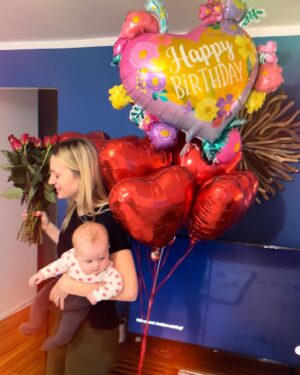 Natalia Germani Instagram - #31 
Moja každoročná januárová oslava dopadne vždy najviac nečakane.
Vždy úplne inde a vždy najkrajšie.
Plná smiechu, lásky a super nálady. 
A vždy s touto našou šialenou zostavou s príbehmi na 10 kníh.

Milujem vás a hlavne Ďakujem❤️🙏🏻